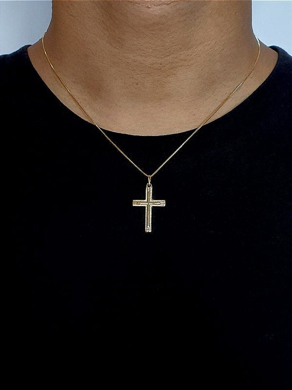 Corrente Veneziana 1mm Fecho Tradicional + Pingente Cruz Detalhada Banhado A Ouro 18K COR009-PIN006