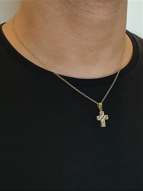 Corrente Elo Portugues 1,8mm + Pingente Cruz Cravejada e Vazada Banhado A Ouro 18k