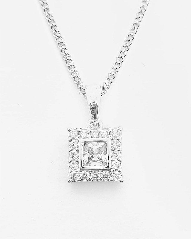 Pingente Quadrado Cravejado Banhado A Ouro Branco PIN008