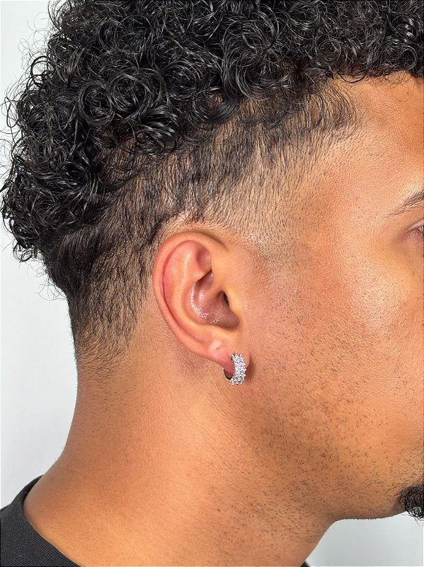 Brinco Fílip Argola Cravejada 12 pedras Banhado A Ouro Branco BRI215