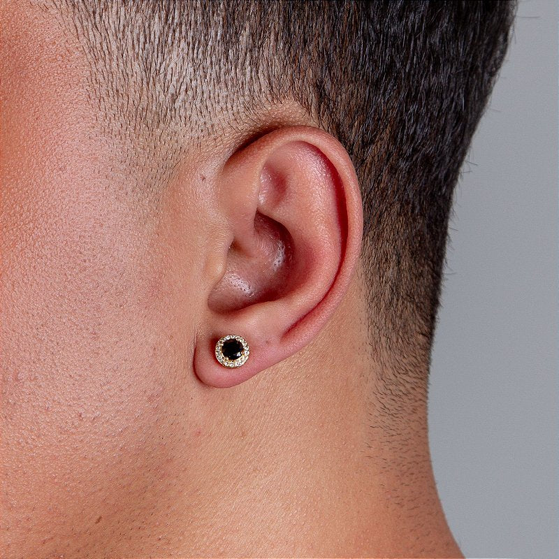 Brinco Masculino Par Redondo Cravejado Fílip 1 Pedra Preta (7mm) Banhado A Ouro 18k BRI074