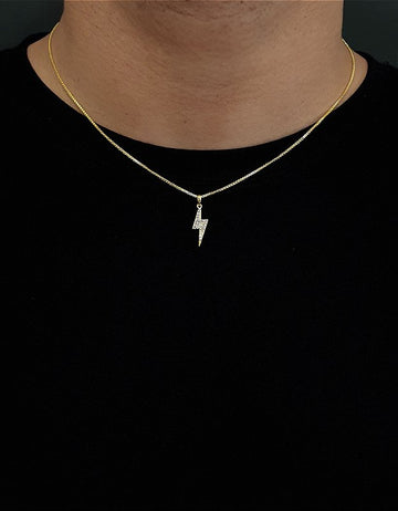 Corrente Veneziana 1mm Fecho Tradicional + Pingente Raio Cravejado Banhado A Ouro 18k COR009-PIN078