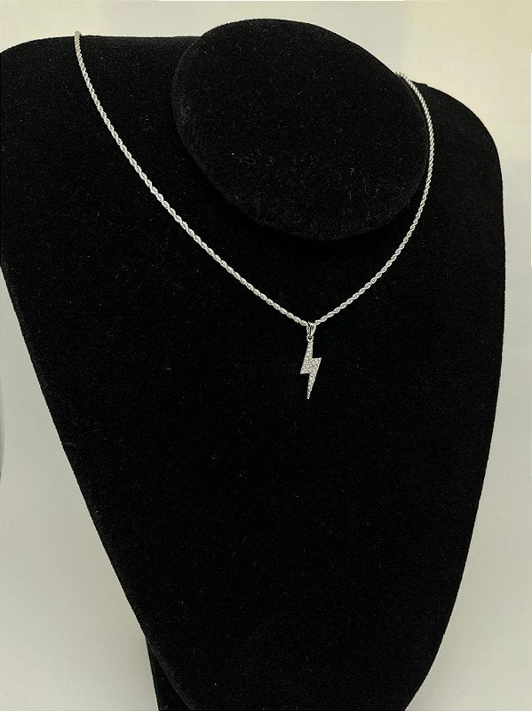 Corrente Cordão Baiano 50cm 1,6mm + Pingente Raio Cravejado Banhado A Ouro Branco COR001-PIN076