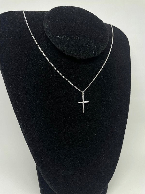 Corrente Grumet 50cm 1,4mm + Pingente Cruz Palito Chapada Cravejada Banhado A Ouro Branco COR005-PIN009