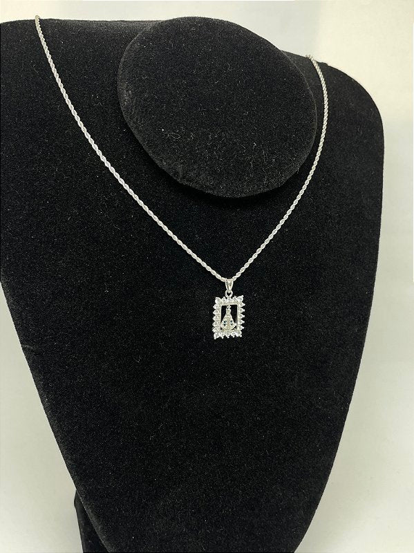 Corrente Cordão Baiano 1,6mm + Pingente Nossa Senhora Cravejado Quadrado Banhado A Ouro Branco COR001-PIN
