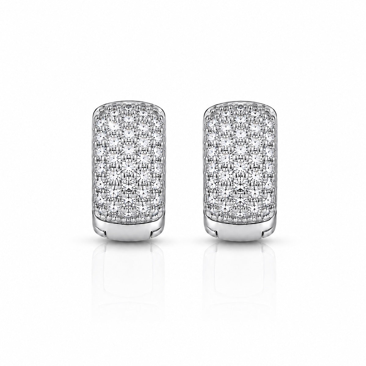 Brinco Masculino Par Argola Cravejada Com 29 Pedras (13X6,8mm) Banhada A Ouro Branco BRI003
