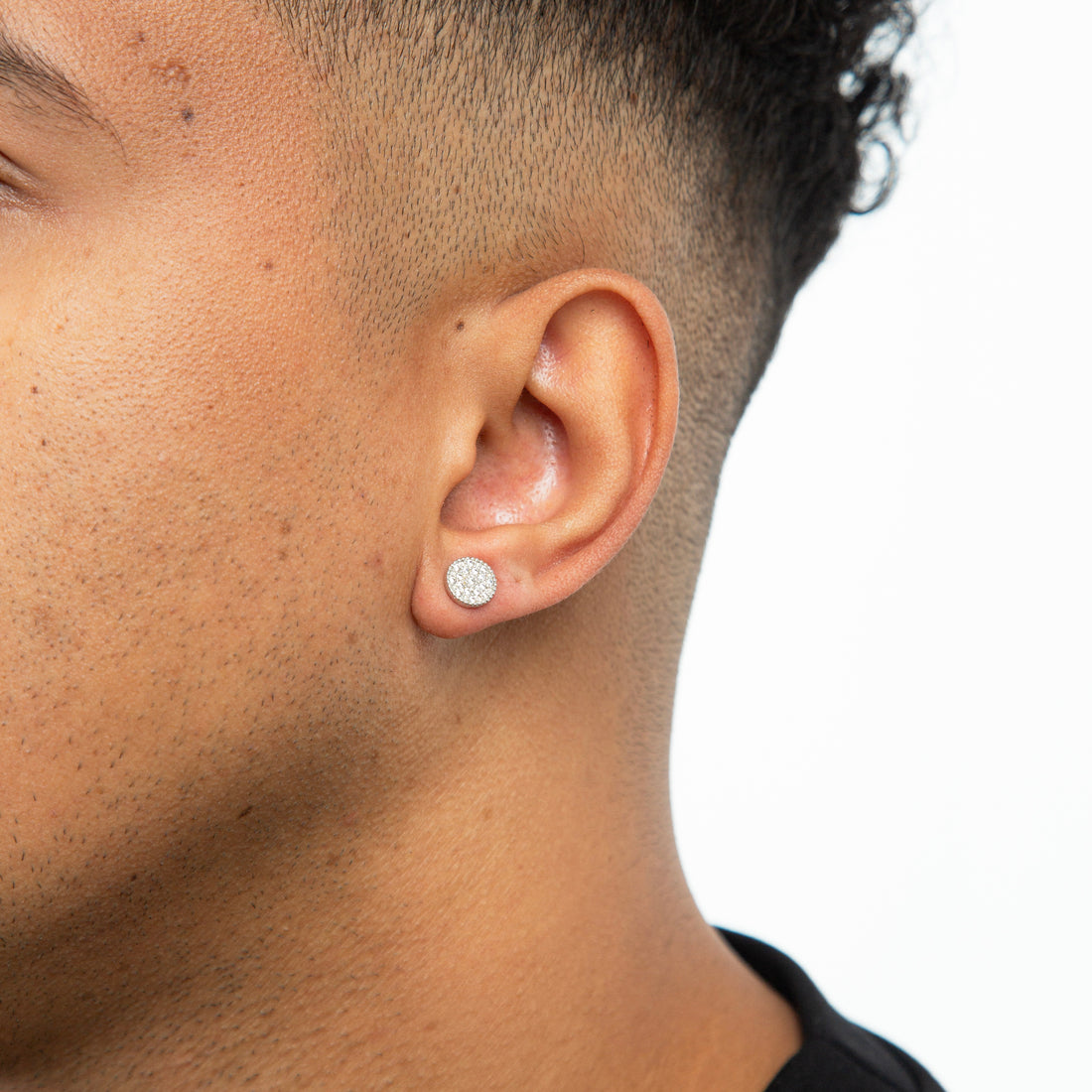 Brinco Masculino Par Chapado Redondo (8mm) Banhado A Ouro Branco BRI013