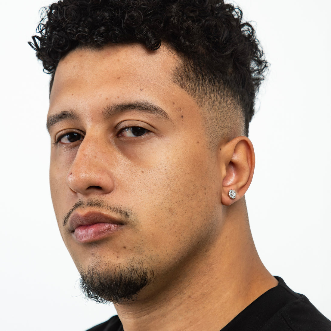 Brinco Masculino Par Imperial 3 Retangular Banhada A Ouro Branco BRI221