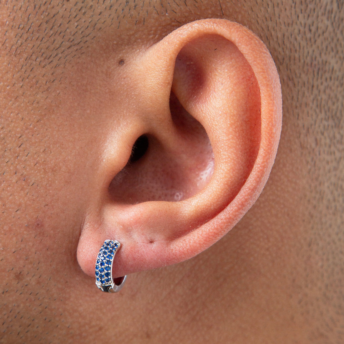 Brinco Masculino Par Argola 3 Fileiras Azul Banhada a Ouro Branco BRI227