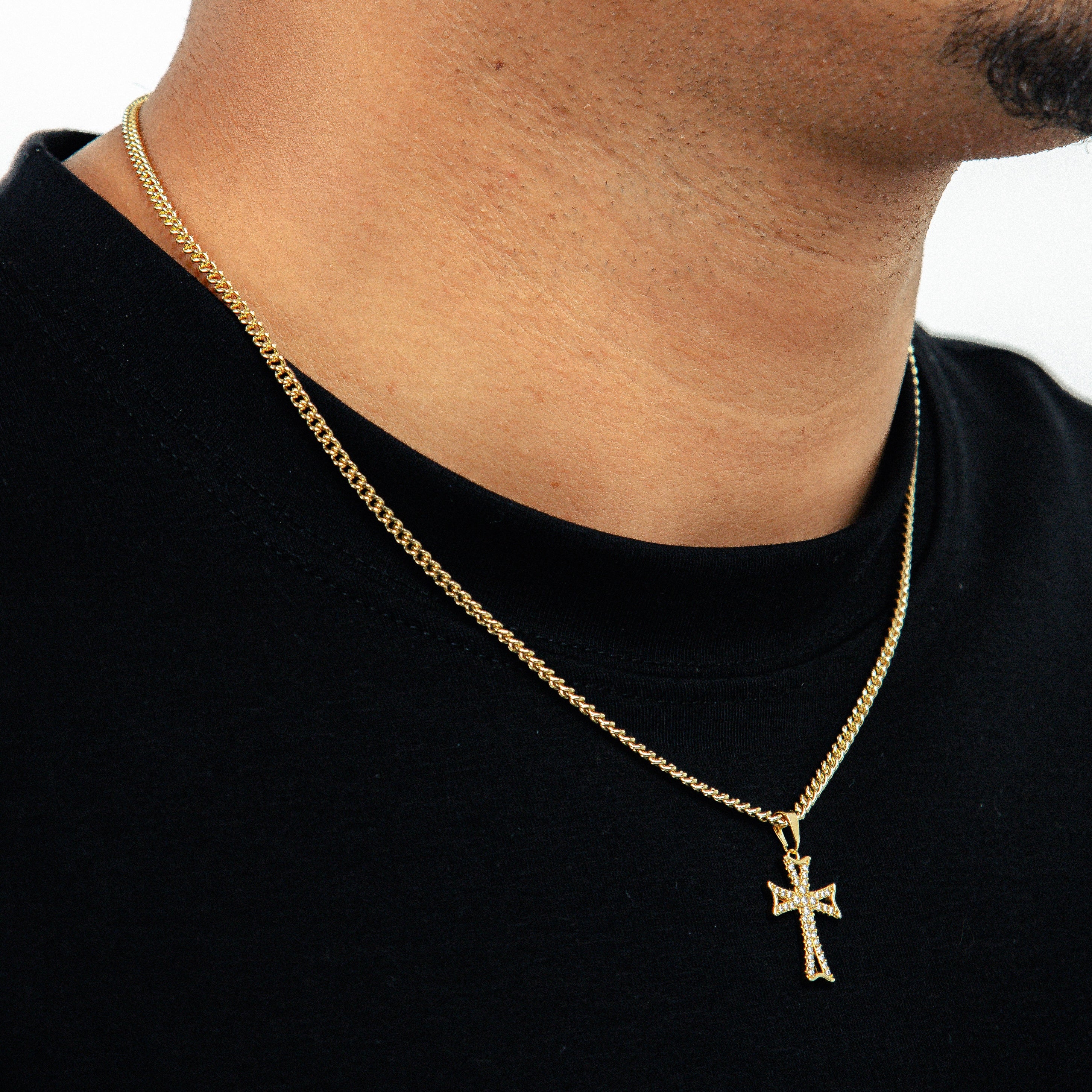 Corrente Grumet 50cm 3mm + Pingente Cruz Cravejada Vazada (15X21mm) Banhado A Ouro 18k COR102-PIN162