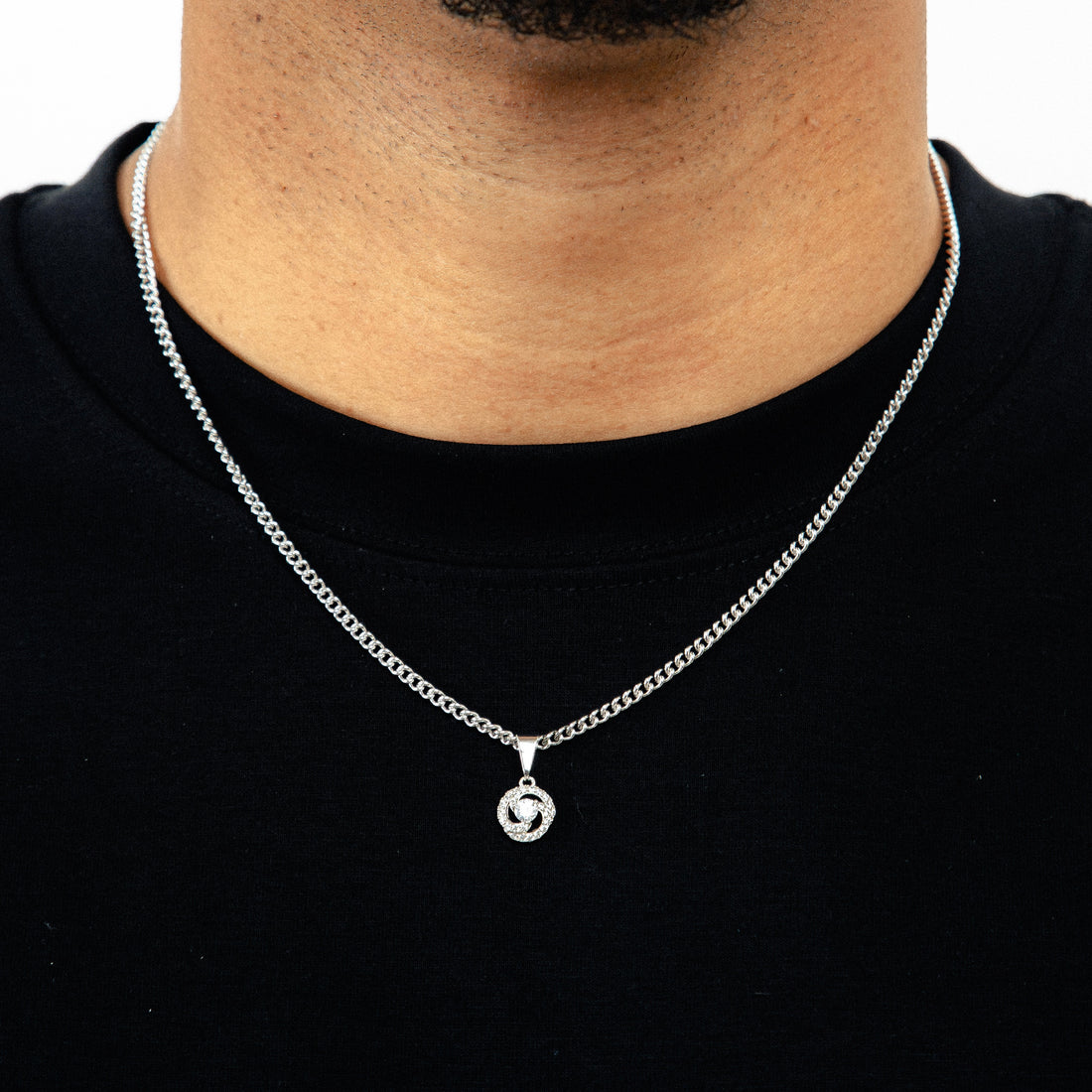 Corrente Grumet 50cm 3mm + Pingente Coroa 2 Cravejado (10mm) Banhado a Ouro Branco COR103-PIN173