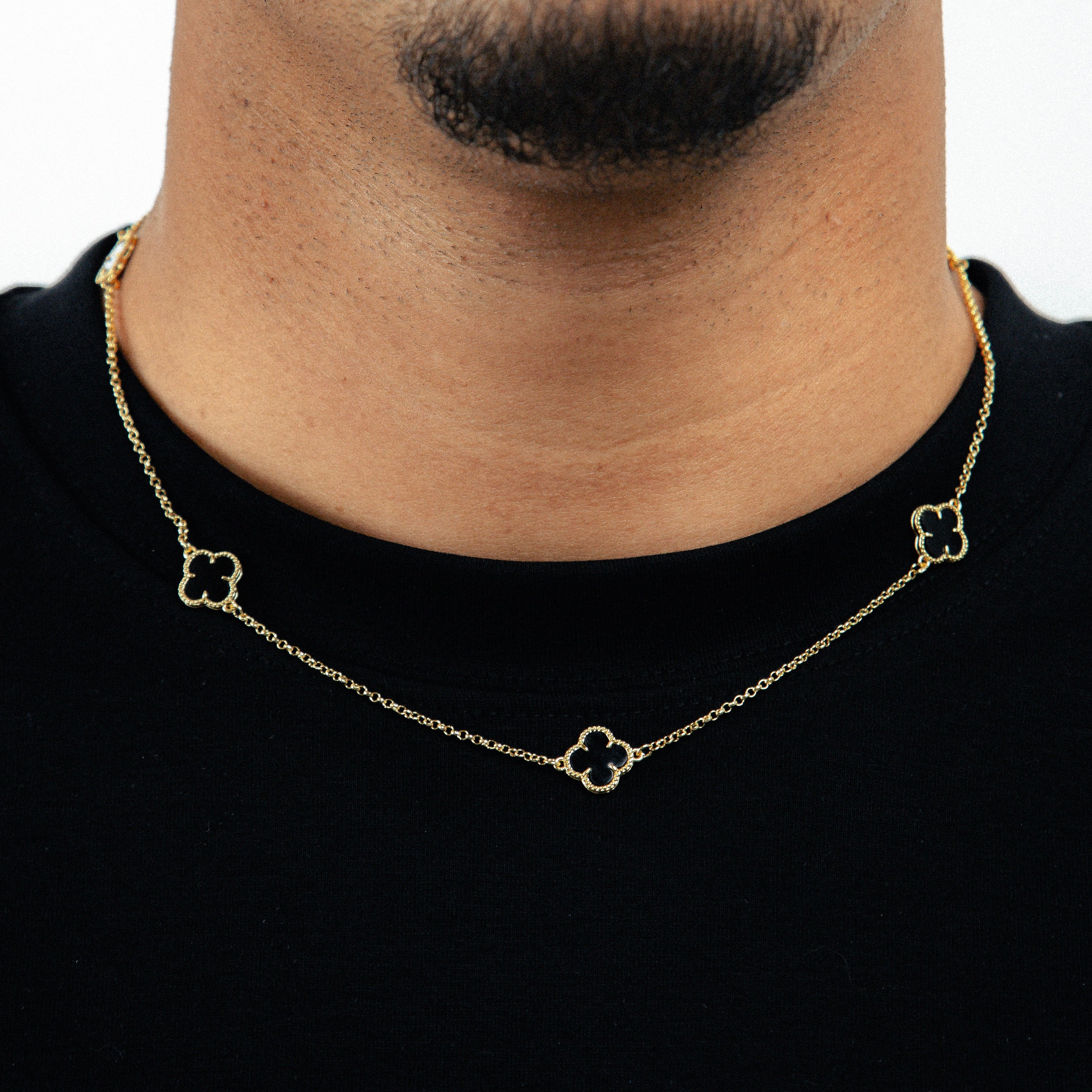 Corrente Trevo Preta 50cm Banhada A Ouro 18k COR104