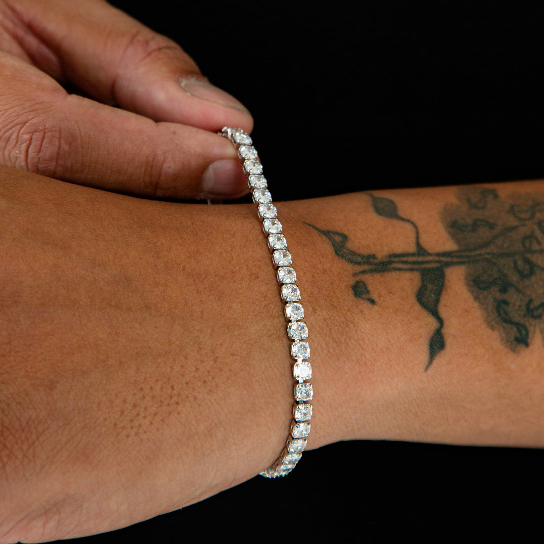 Pulseira Riviera Redonda 4mm Fecho Gaveta Banhada A Ouro Branco PUL039