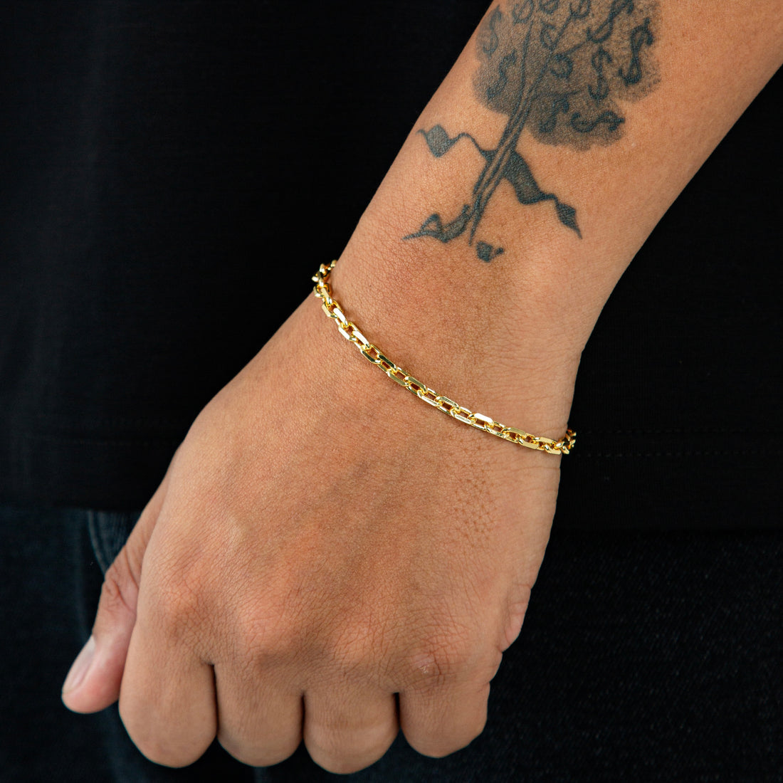Pulseira Elo Cadeado 4mm Fecho Bomba Banhada A Ouro 18K PUL065