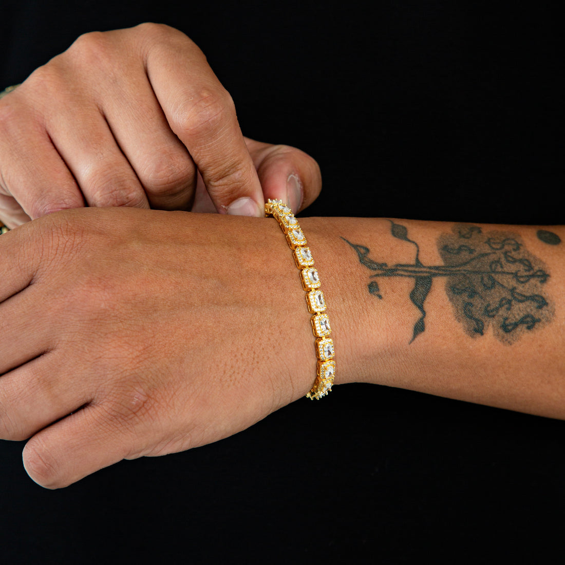 Pulseira Riviera Retangular Cravejada 6mm Banhada a Ouro 18k PUL066