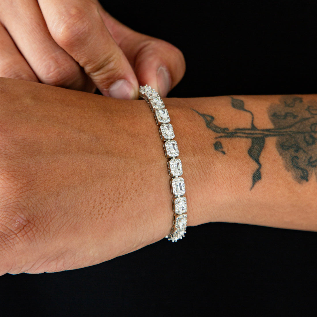 Pulseira Riviera Retangular Cravejada 6mm Banhada a Ouro Branco PUL067