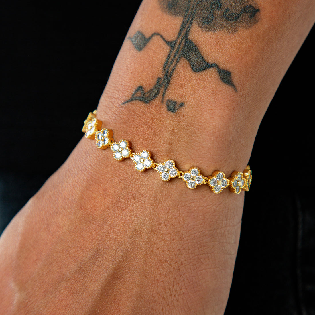 Pulseira Riviera Trevo Cravejada 8mm Banhada a Ouro 18k PUL070