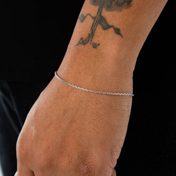 Pulseira Elo Cadeado 2mm Banhada a Ouro Branco PUL074