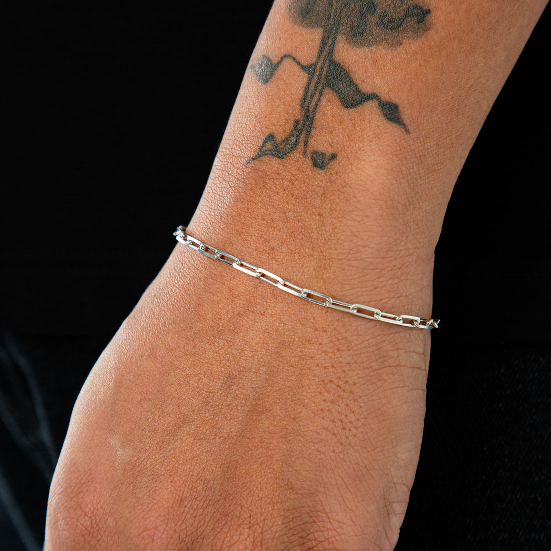 Pulseira Cadeado Alongado 3,5mm Banhada a Ouro Branco  PUL076