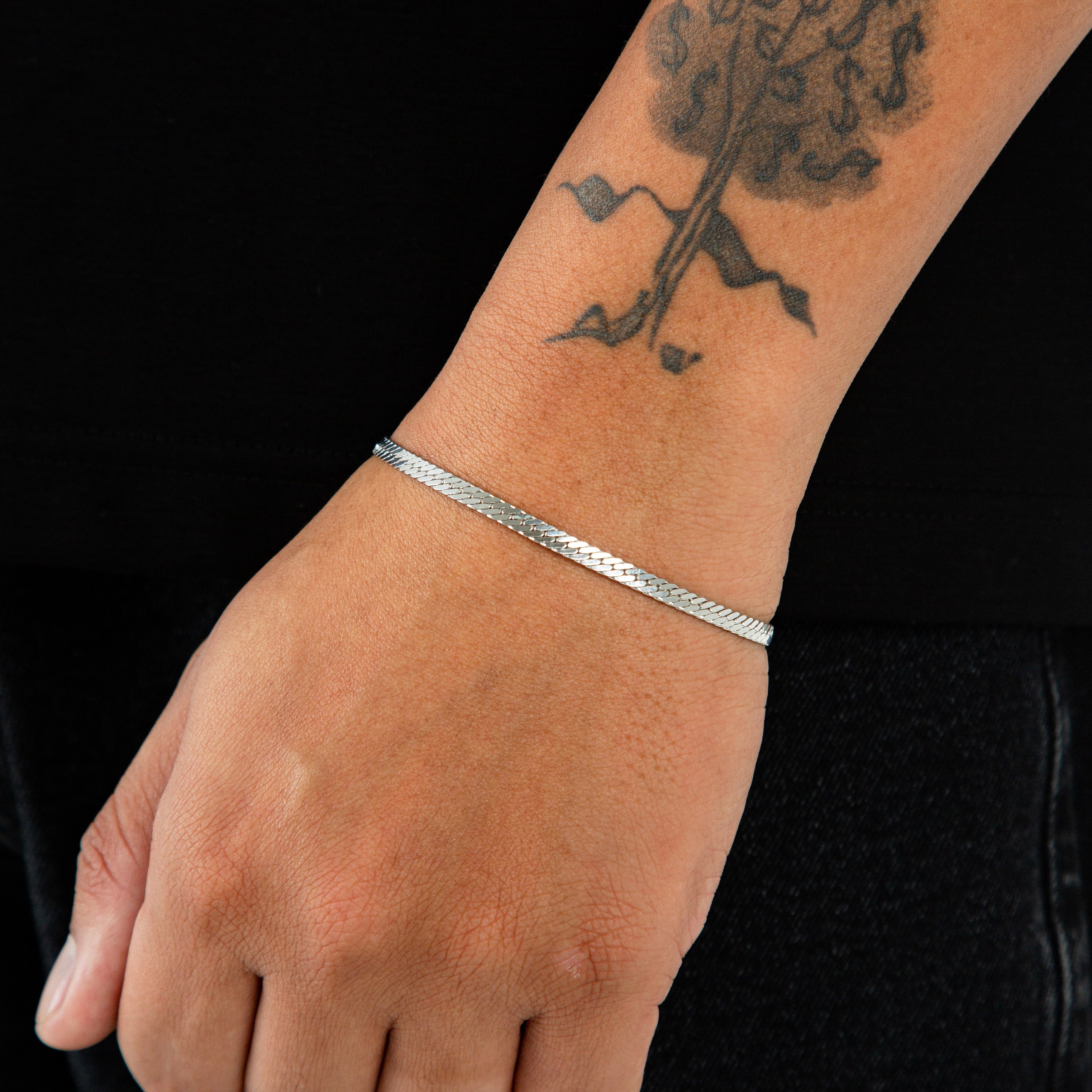 Pulseira Grumet Flat 4mm Banhada a Ouro Branco  PUL078