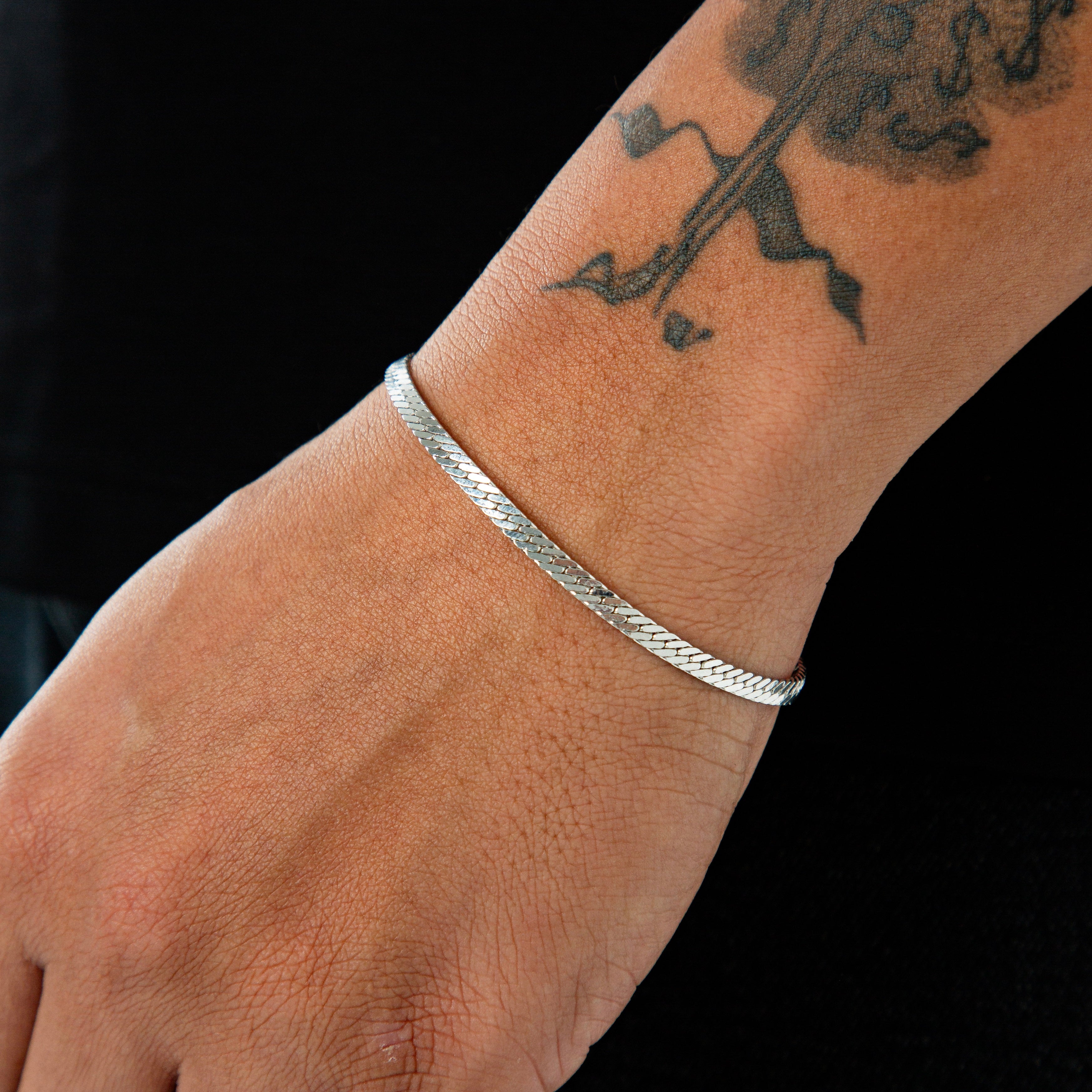 Pulseira Grumet Flat 4mm Banhada a Ouro Branco  PUL078