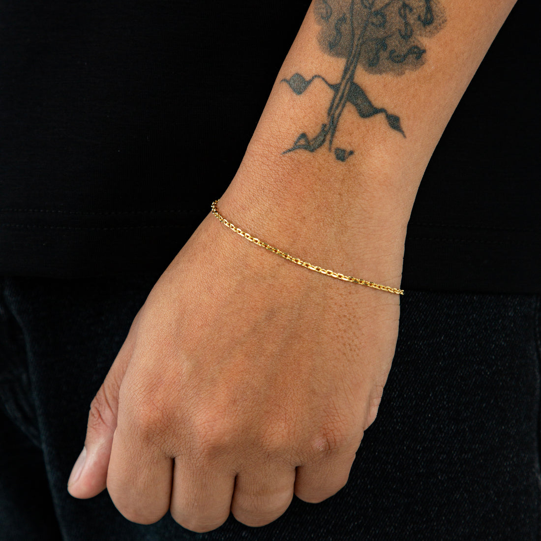 Pulseira Elo Cadeado 2mm Banhada a Ouro 18k PUL080