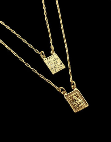 Escapúlario Corrente Elo Alongado Medalha 8X10mm Banhado a Ouro 18k ESC002