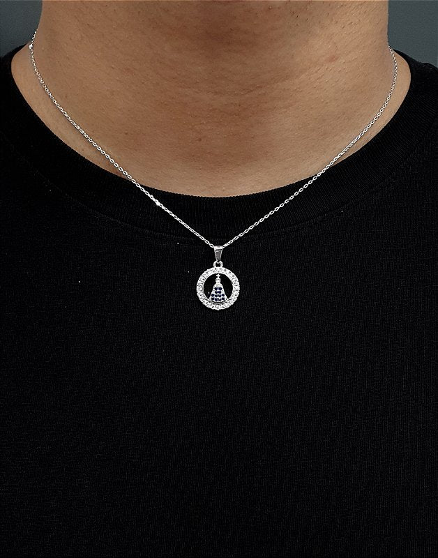 Corrente Elo Cadeado 1,2mm + Pingente Nossa Senhora Cravejado Redondo Banhado A Ouro Branco COR013-PIN090