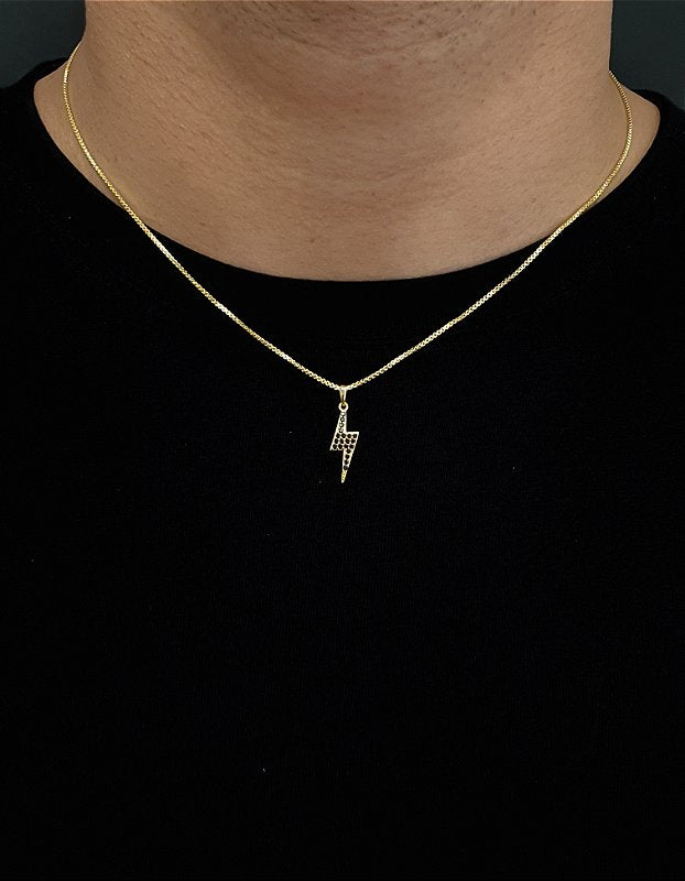 Corrente Veneziana 1mm Fecho Tradicional + Pingente Raio Cravejado Com Pedras Pretas Banhado A Ouro 18k