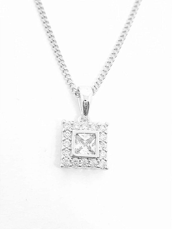 Pingente Quadrado Cravejado Banhado A Ouro Branco PIN008